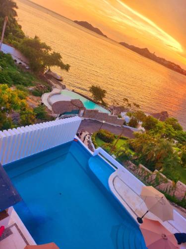 Villa Majum Acapulco — 4-Star Luxury Hotel in Acapulco De Juarez, Mexico