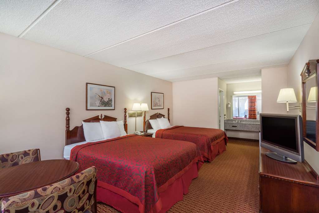 Days Inn by Wyndham Hurricane Mills - photo 4