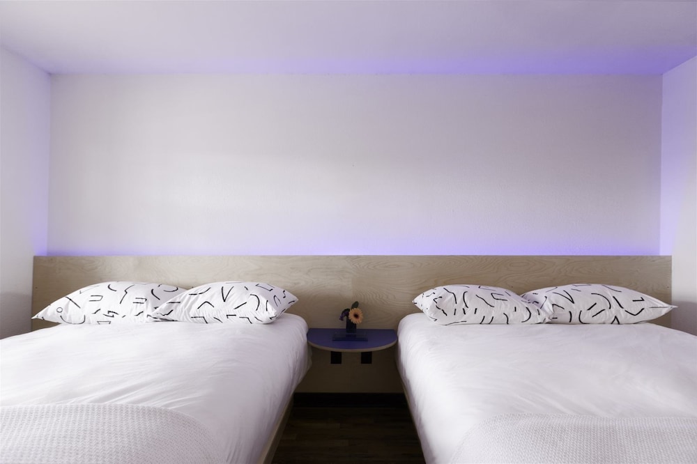 The Iris Motel - photo 14