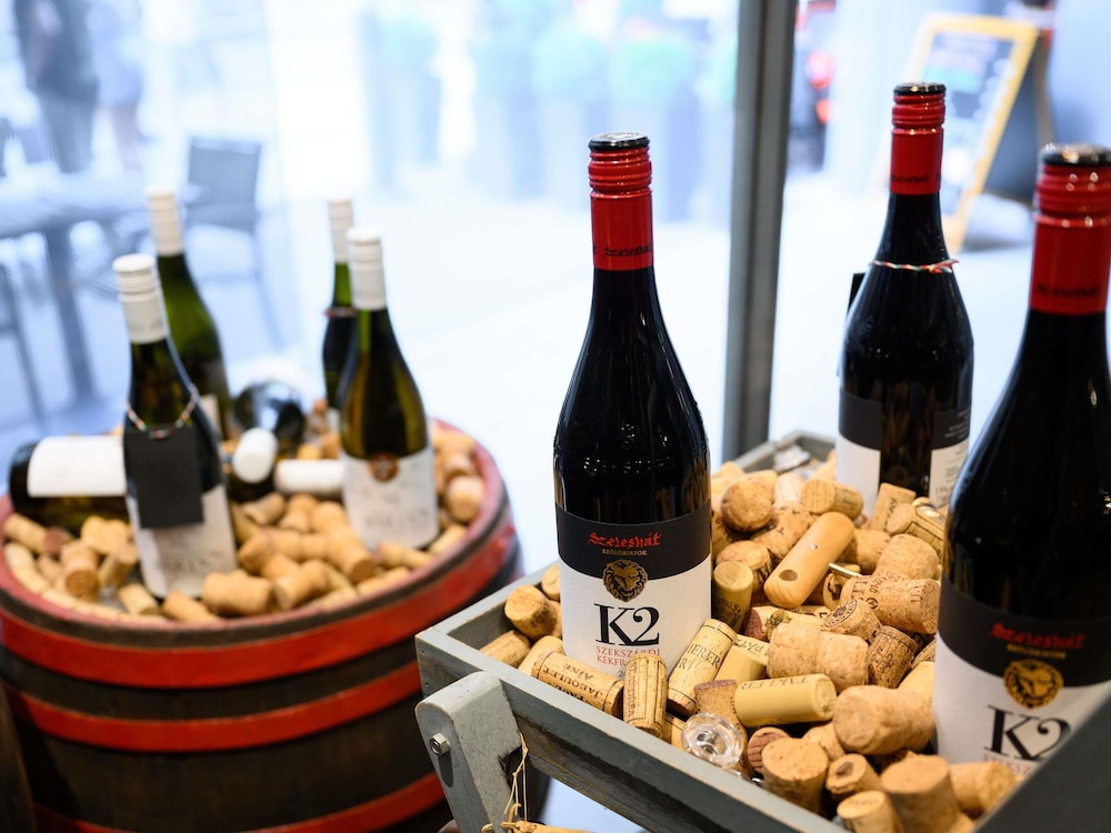 מזון ומשקאות