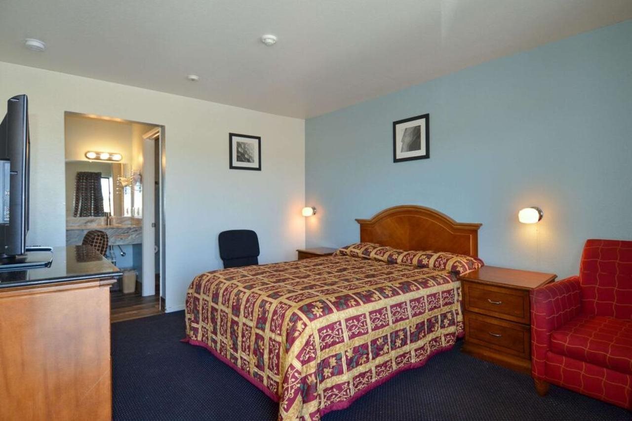Beyond Stay Hotel - photo 3