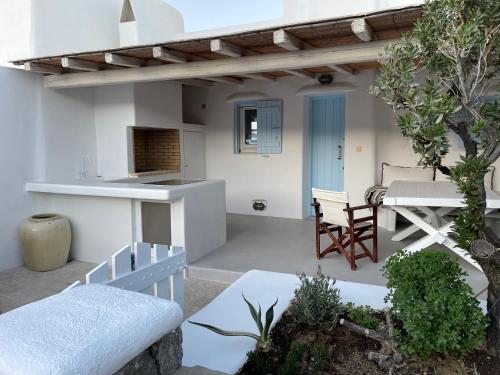 Villa ANASA private Pool & Jacuzzi 8pax at Panormos — 4-Star Luxury Hotel in Mykonos, Greece