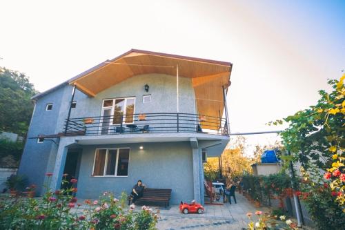 Makos Guest House