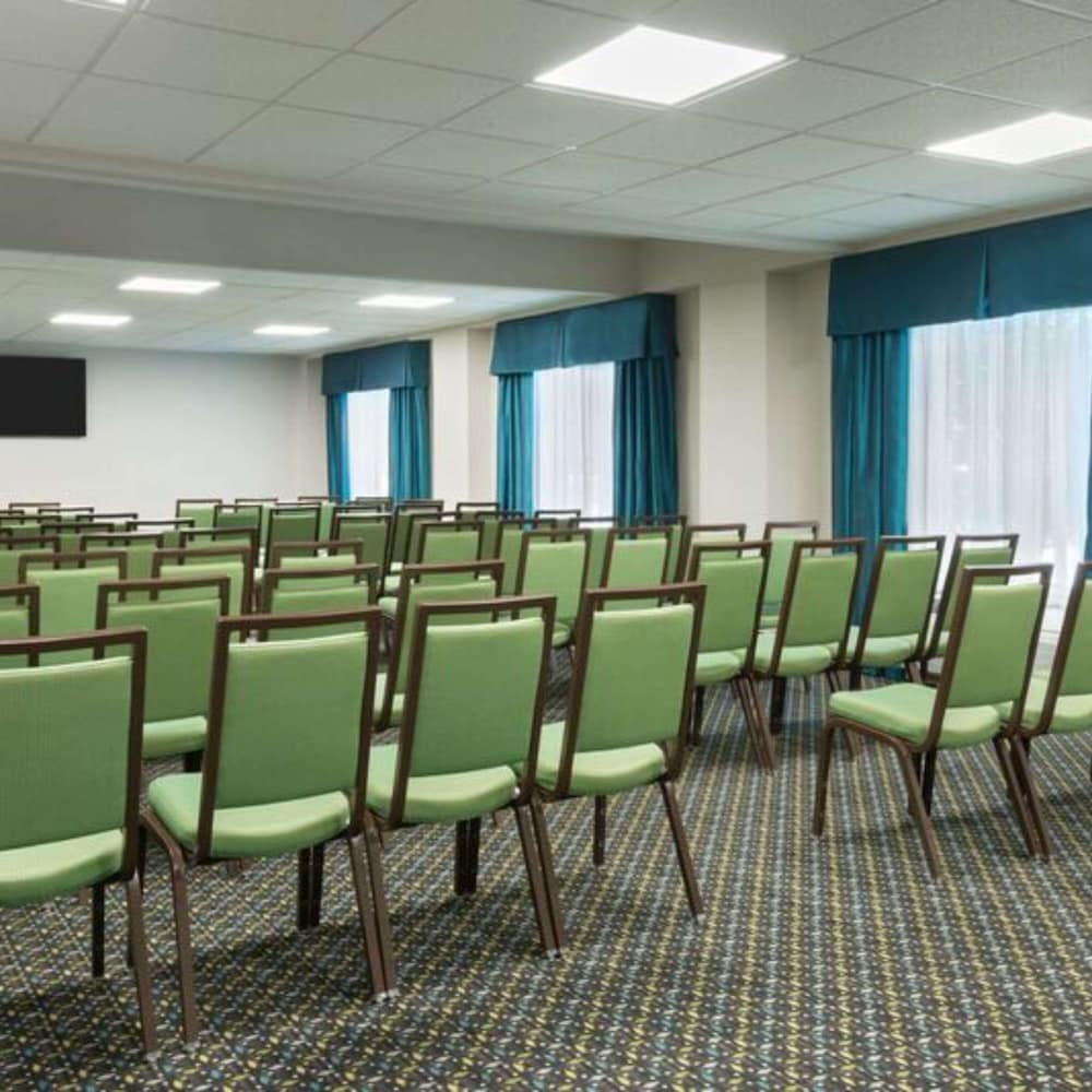 Hampton Inn Atlanta Perimeter Center - photo 29