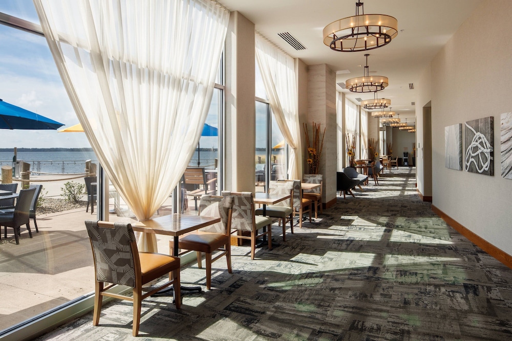 Courtyard by Marriott Erie Bayfront - photo 71