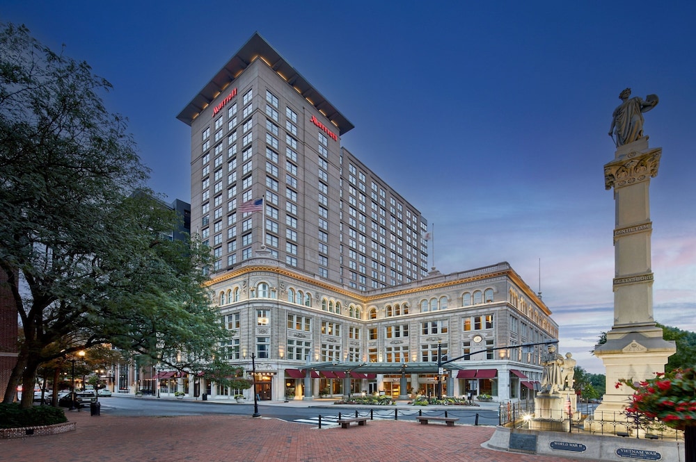 Lancaster Marriott at Penn Square in Lancaster, United States