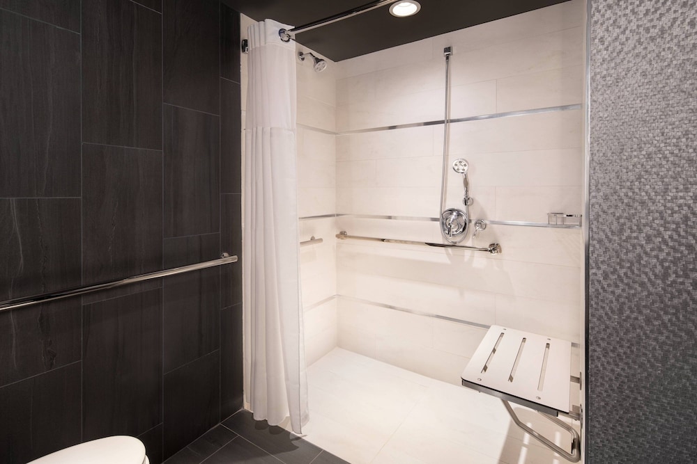 The Clancy Autograph Collection by Marriott - photo 30