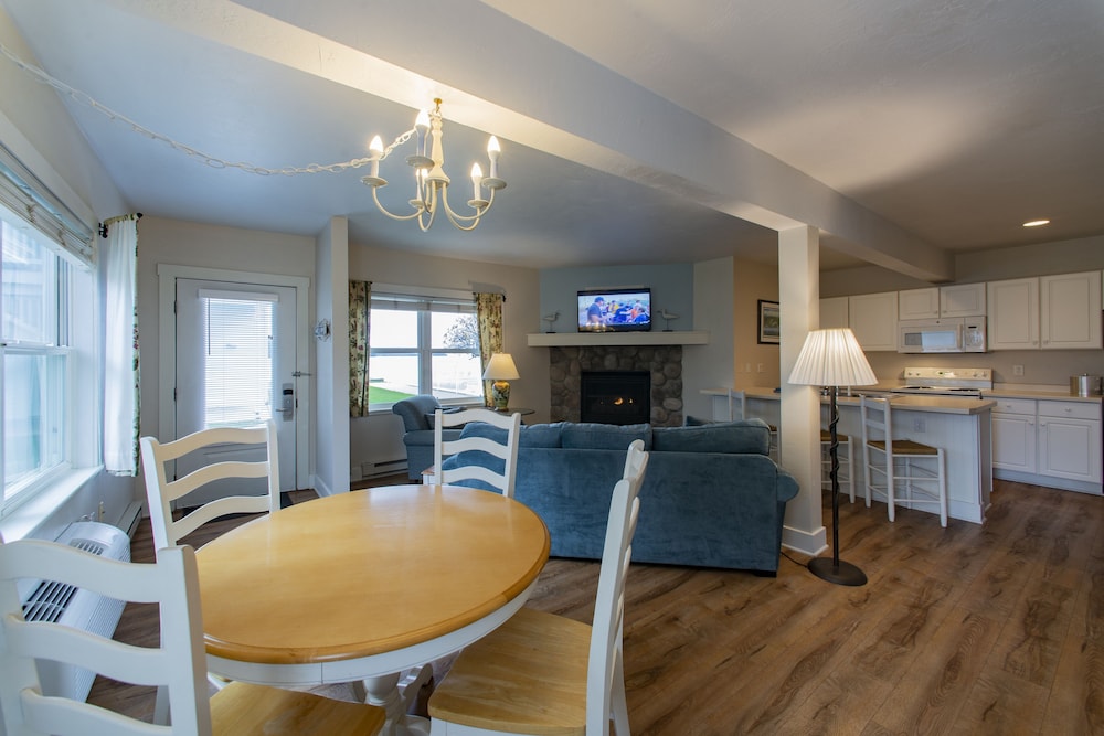 Edgewater Resort - photo 75