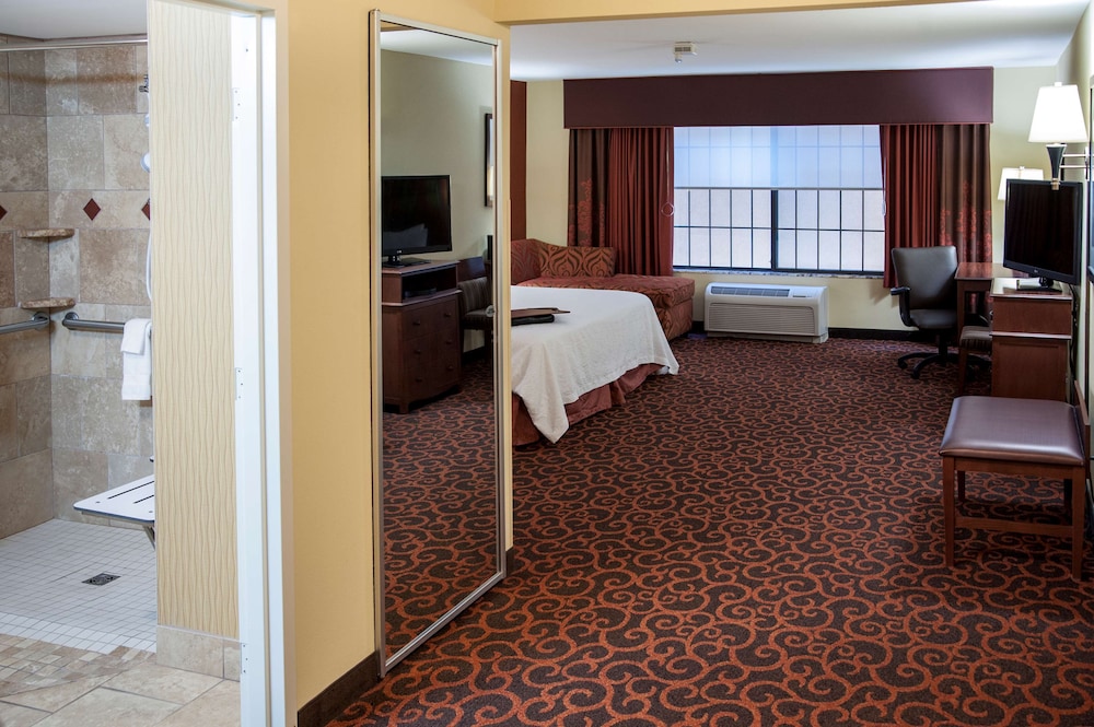 Hampton Inn & Suites Watertown - photo 68
