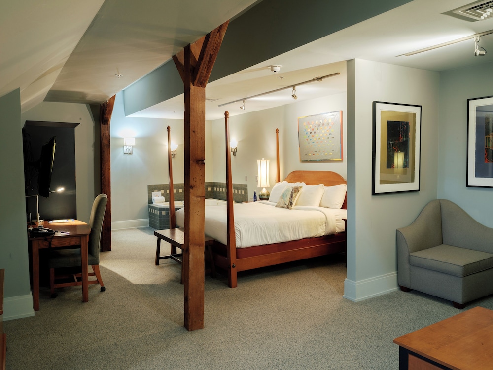 Lancaster Arts Hotel - photo 18