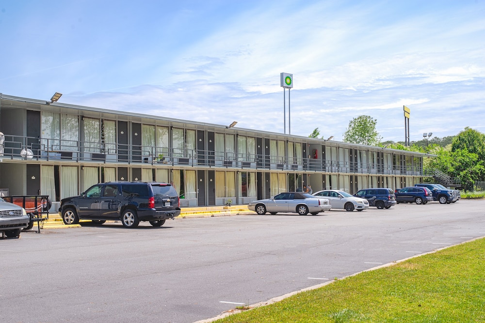 Masters Inn - carbon neutral hotel in Selma