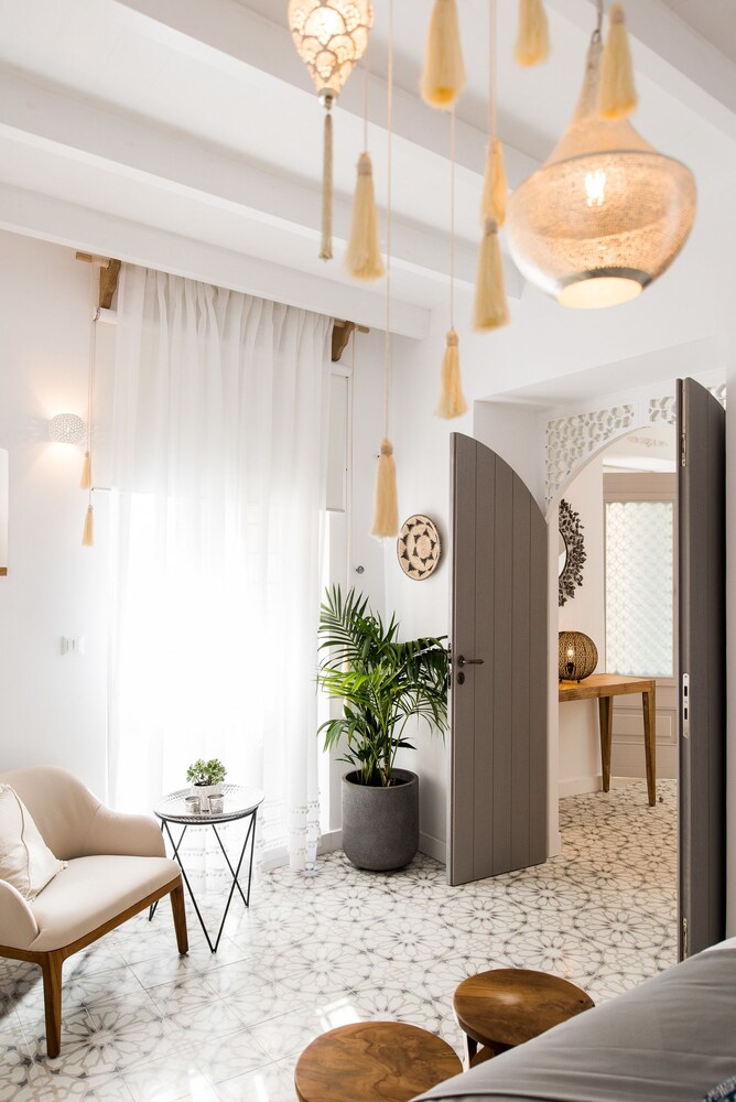 Jasmine Holiday Villa — 4-Star Luxury Hotel in Rethymno, Greece