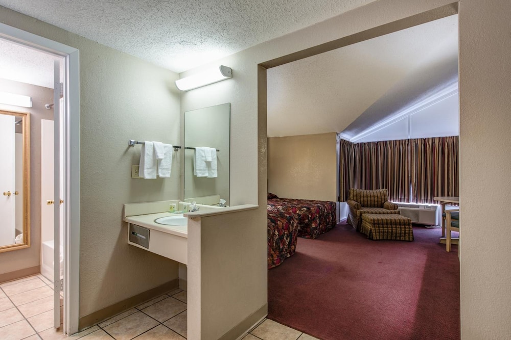 Green Valley Motel - photo 17