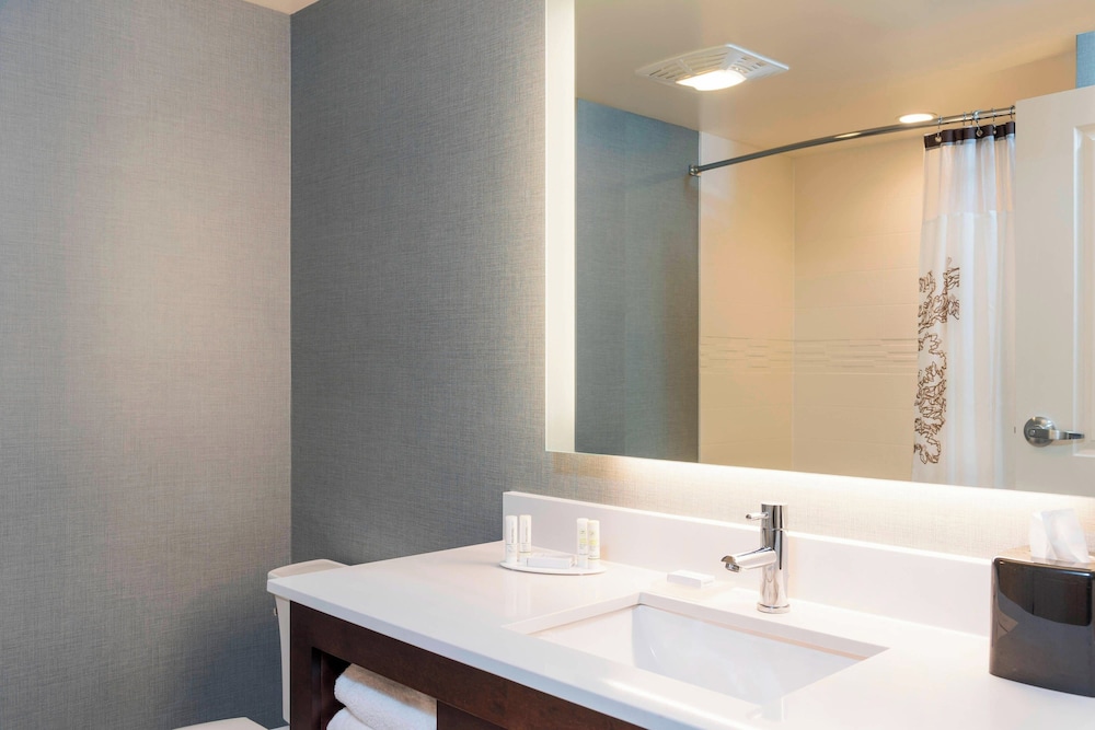 Residence Inn Milwaukee West - photo 17