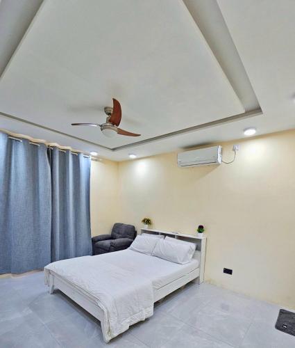 Amethyst Hoandedhdhoo — Unknown City — photo 3