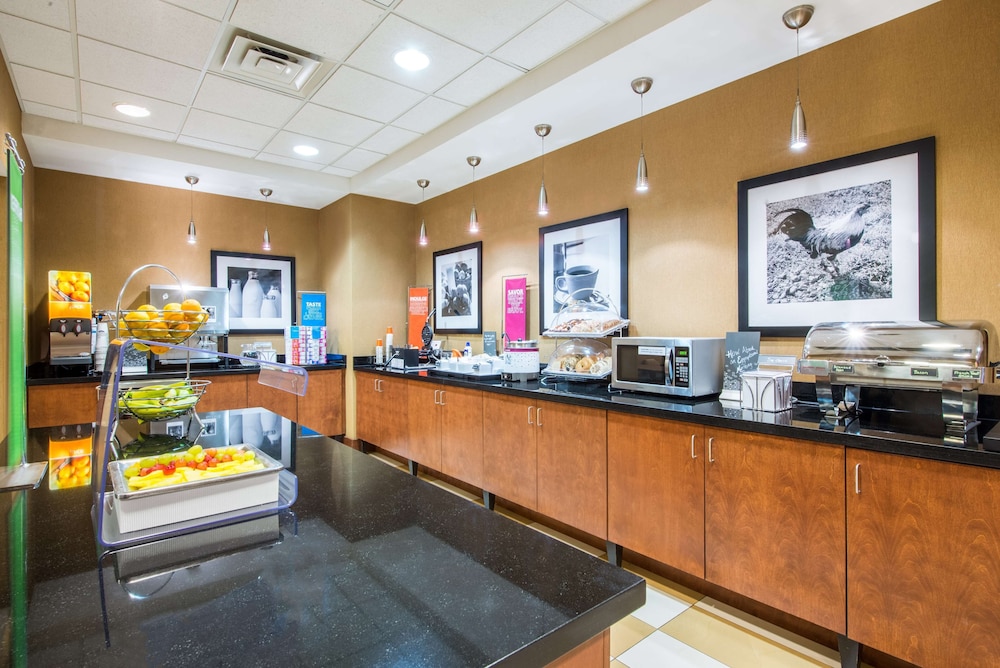Hampton Inn & Suites Oklahoma City South - photo 39
