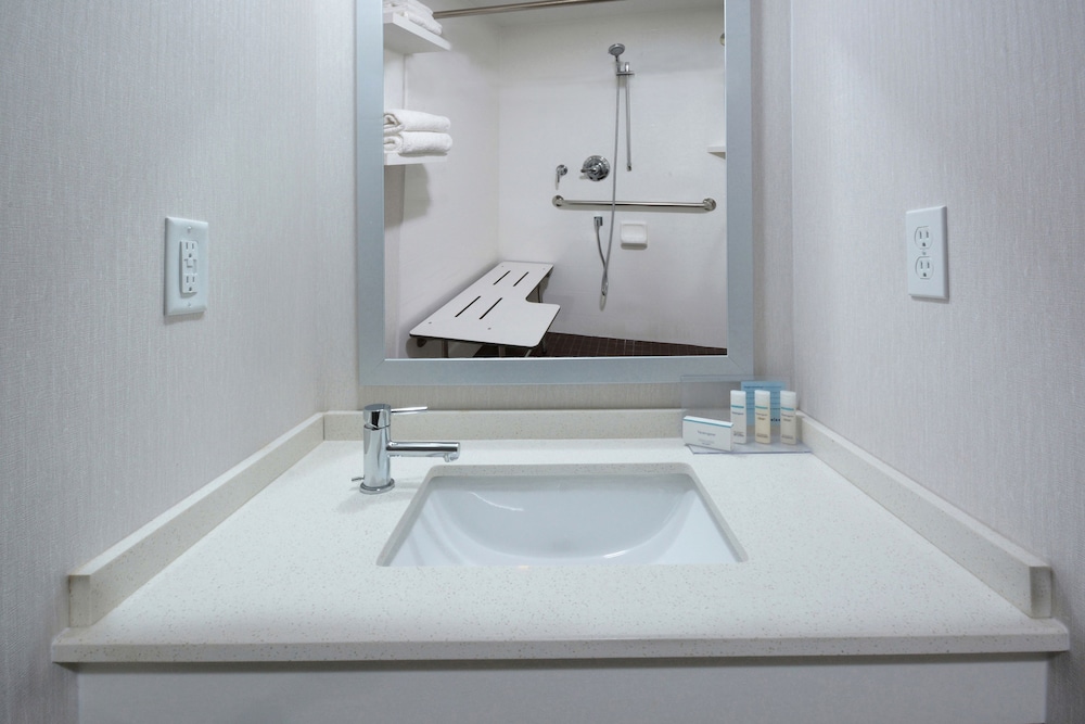 Hampton Inn High Point - photo 20