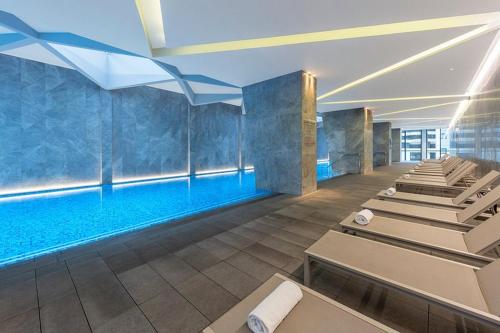 Stunning Melbourne CBD Apartment — 4-Star Luxury Hotel in Melbourne, Australia