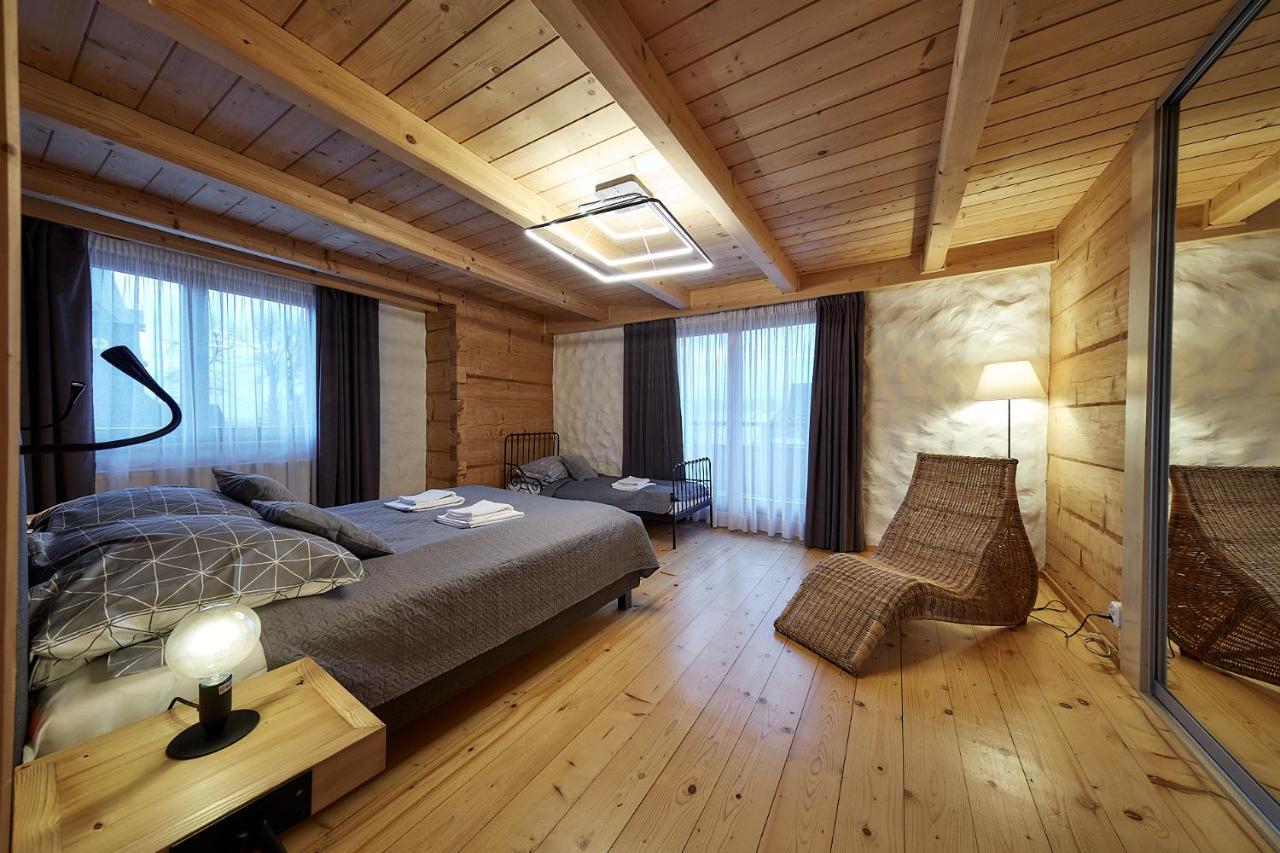 Willa Pod Scieta Lipa in Poronin, Poland