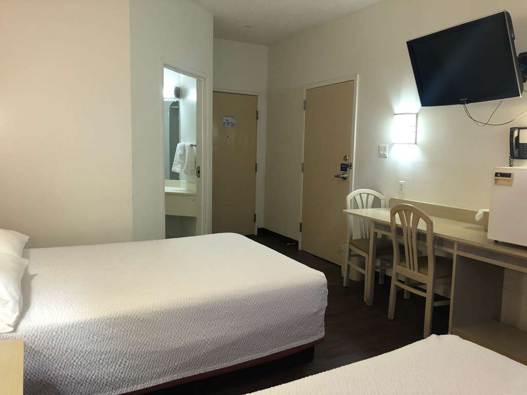 Sleep Inn & Suites Pigeon Forge Downtown - photo 17
