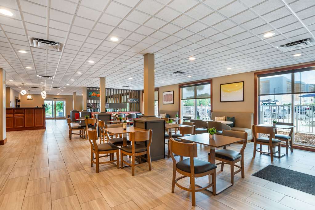 Comfort Inn & Suites Crestview South - photo 41