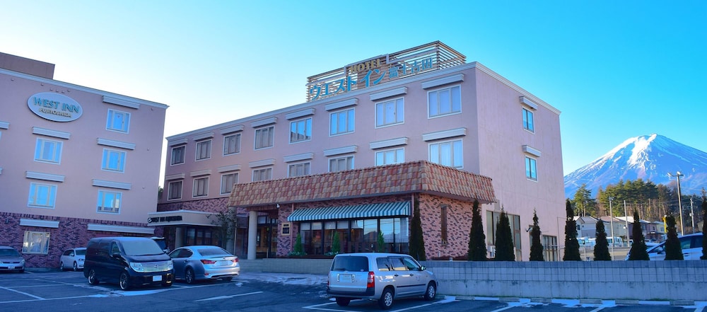 West Inn Fuji Yoshida in Fujiyoshida, Japan