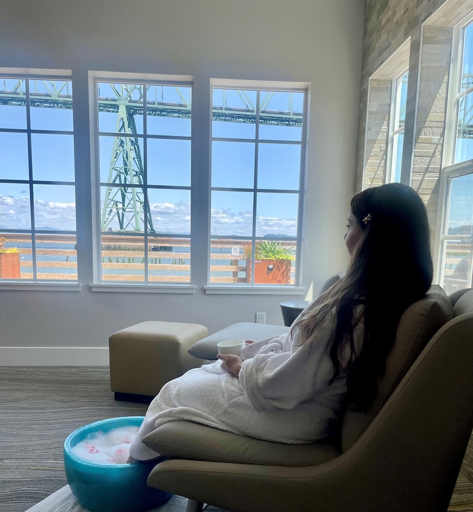 Cannery Pier Hotel & Spa - photo 85