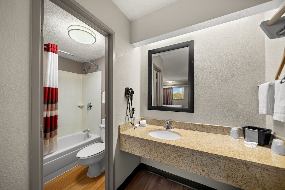 Red Roof Inn Dallas DFW Airport North - photo 23