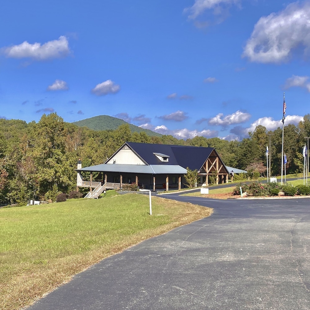 Copperhead Lodge and Resort Cabin Rentals - photo 52