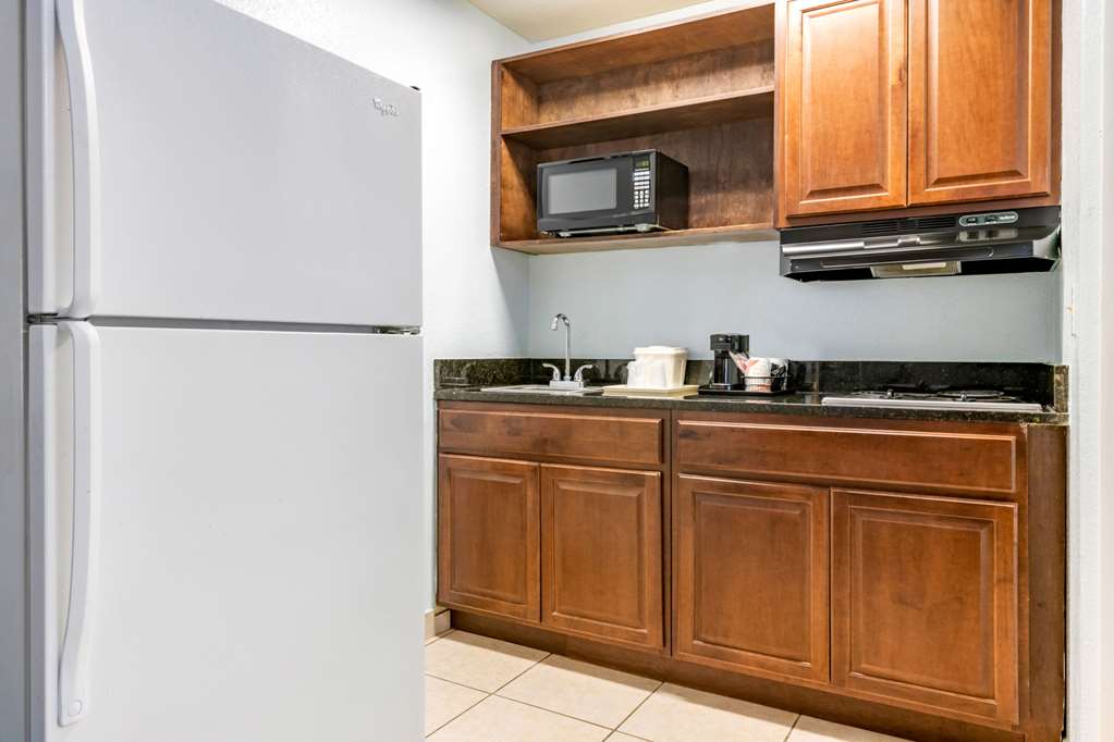 Quality Inn Sarasota North Near Lido Key Beach - photo 38