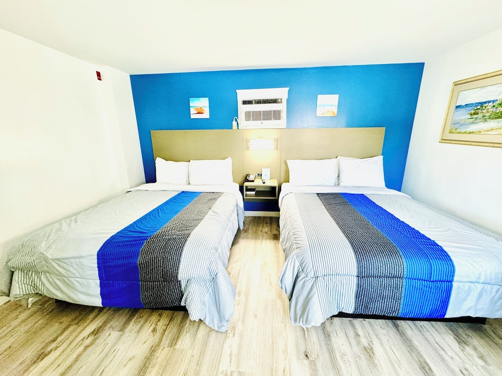 Blue Spruce Motel & Townhouses - photo 6