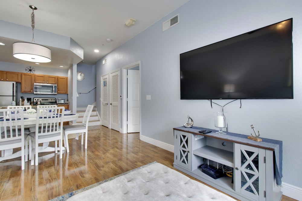 12 Mi to Disney Family Home with Resort Amenities - photo 5