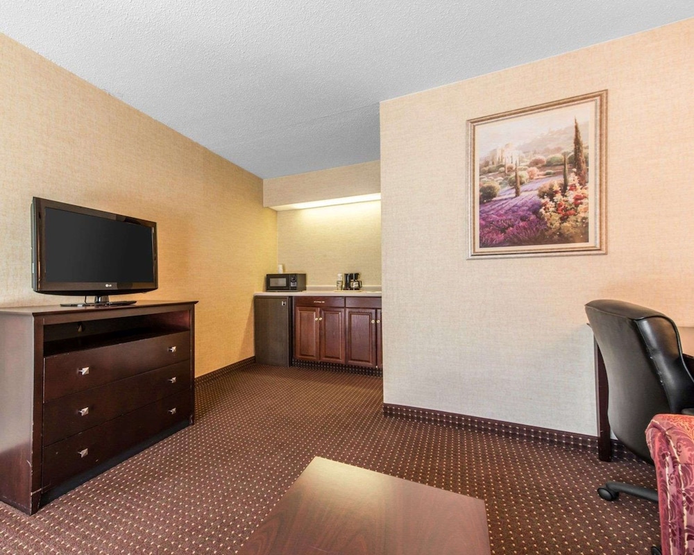 Quality Inn & Suites Erie near Casino - photo 25