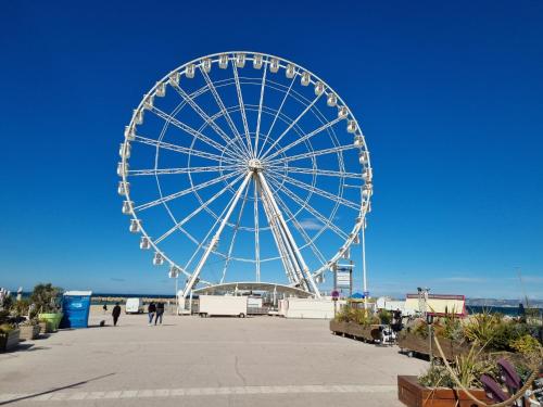Appartement T2 Prado Chanot Plage Marseille — 4-Star Luxury Hotel in Marseille, France