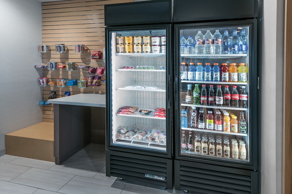 Holiday Inn Express & Suites Bryan College Station by IHG - photo 24