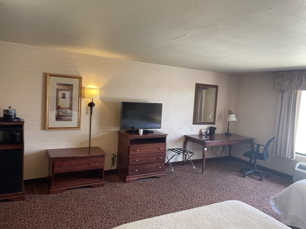 Hampton Inn Rawlins - photo 19