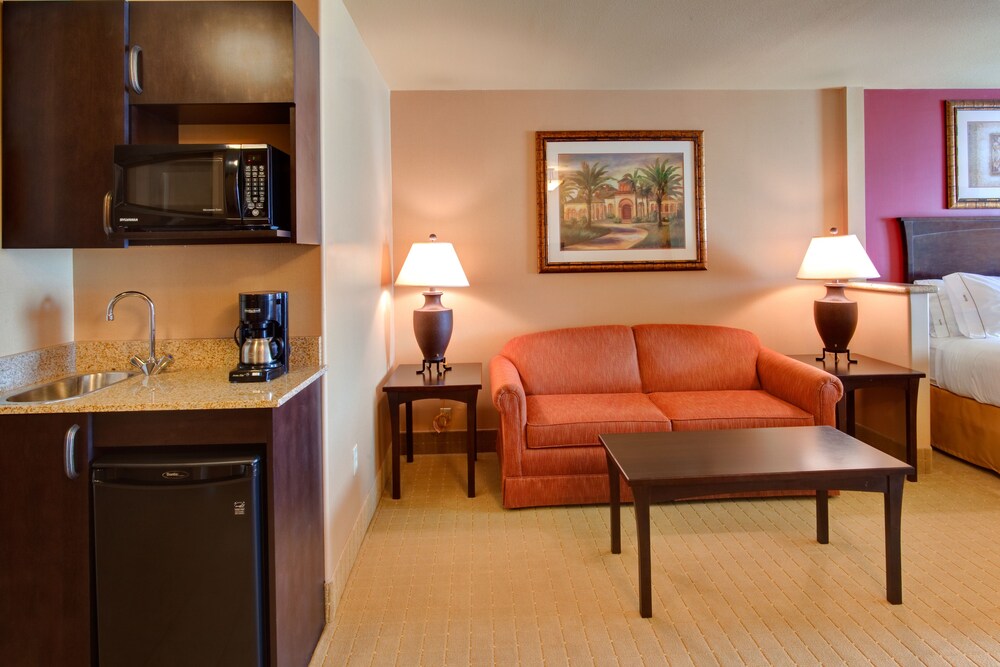 Holiday Inn Express & Suites Yuma by IHG - photo 17