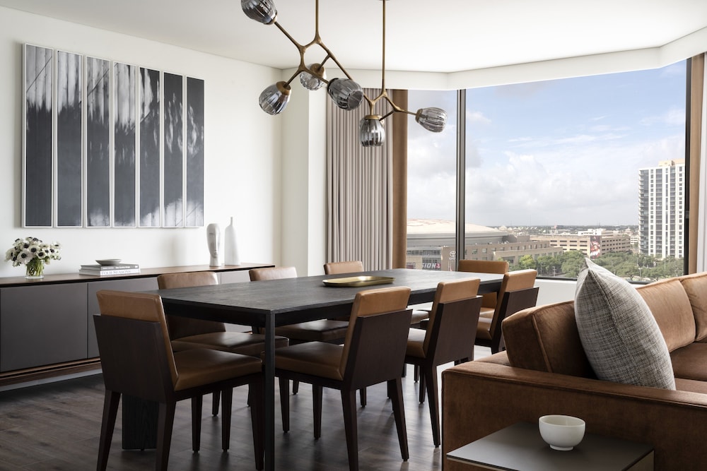 Four Seasons Hotel Houston - photo 39