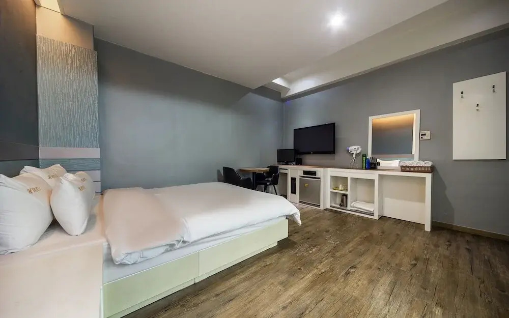 Jeongeup H Hotel in Jeongeup, South Korea