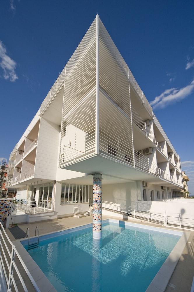 Residence Rosburgo Sea Resort — 4-Star Luxury Hotel in Roseto Degli Abruzzi, Italy