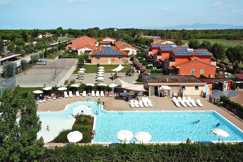 Apartment in Tuscany Near Sandy Beaches — 4-Star Luxury Hotel in Rosignano Marittimo, Italy