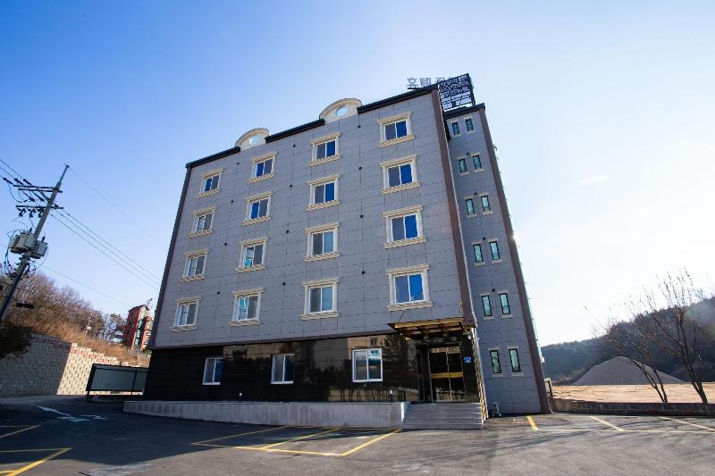 Chuncheon Hotel Gongjicheon 2nd Branch in Chuncheon, South Korea