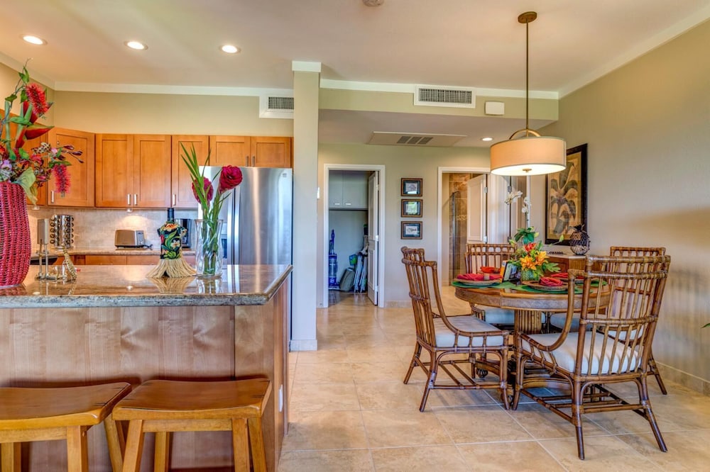 K B M Resorts KGV 16T4 Beautiful 1Bd sweeping ocean views remodeled oversized layout - photo 4