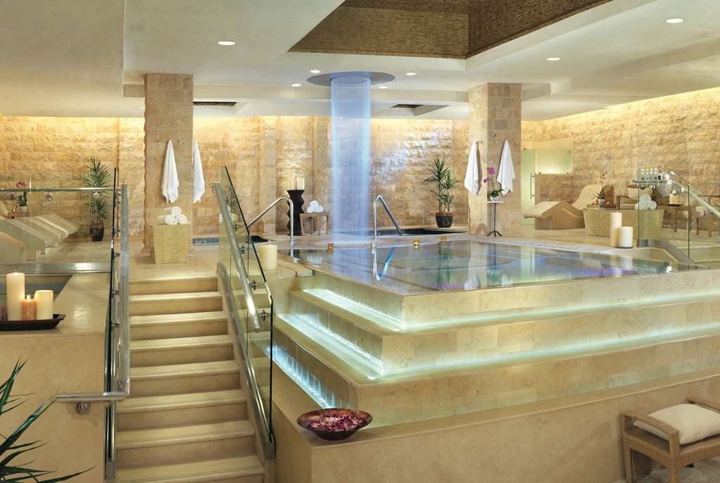 Caesars Palace - photo 9