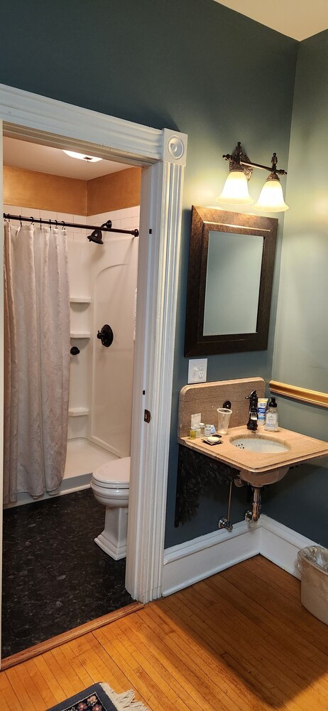 Oaklawn Inn Llc - photo 76