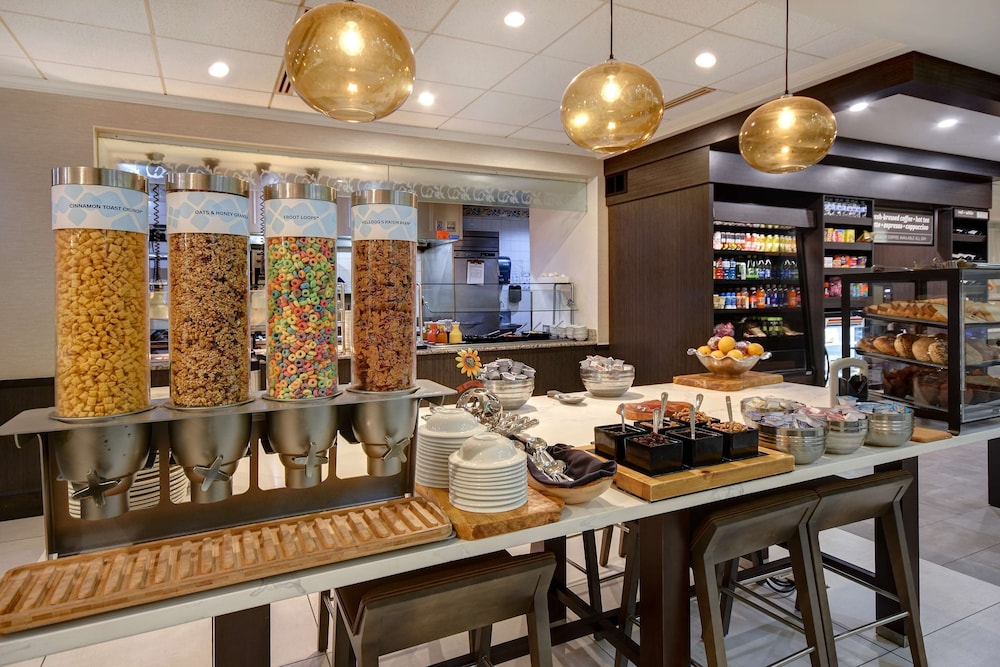 Hilton Garden Inn Ft Myers - photo 36
