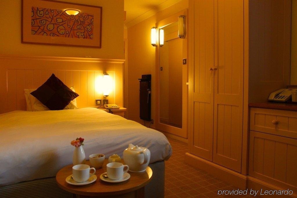The Waterloo Hotel - last minute hotel in Crowthorne