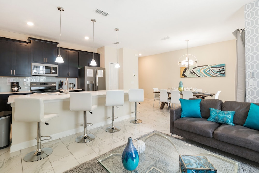 4 Bedrooms 3 Bathrooms Storey Lake 4829 Rc - photo 7