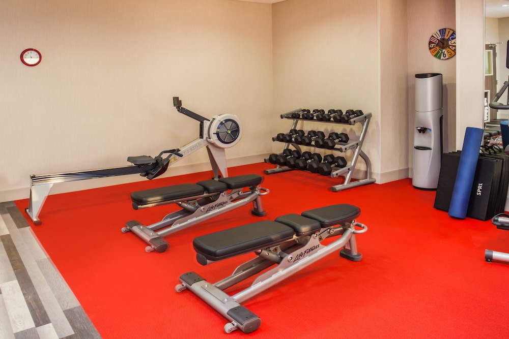 Holiday Inn Express & Suites Litchfield West by IHG - photo 23