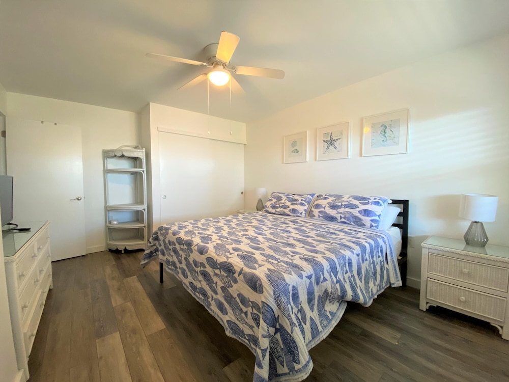 Sunny Daze Sea Dunes Townhome Pool Green Turtle B6 Down — Edgewater — photo 4